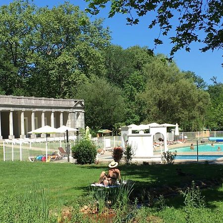 Camping 3 Etoiles - Piscine Chauffee - Vue Montagne Saint-Girons  Kültér fotó