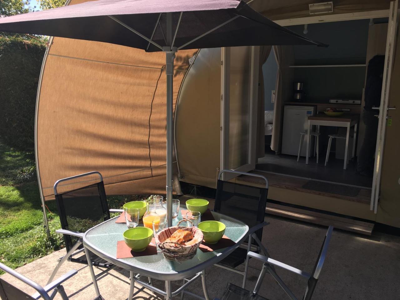 Camping 3 Etoiles - Piscine Chauffee - Vue Montagne Saint-Girons  Kültér fotó