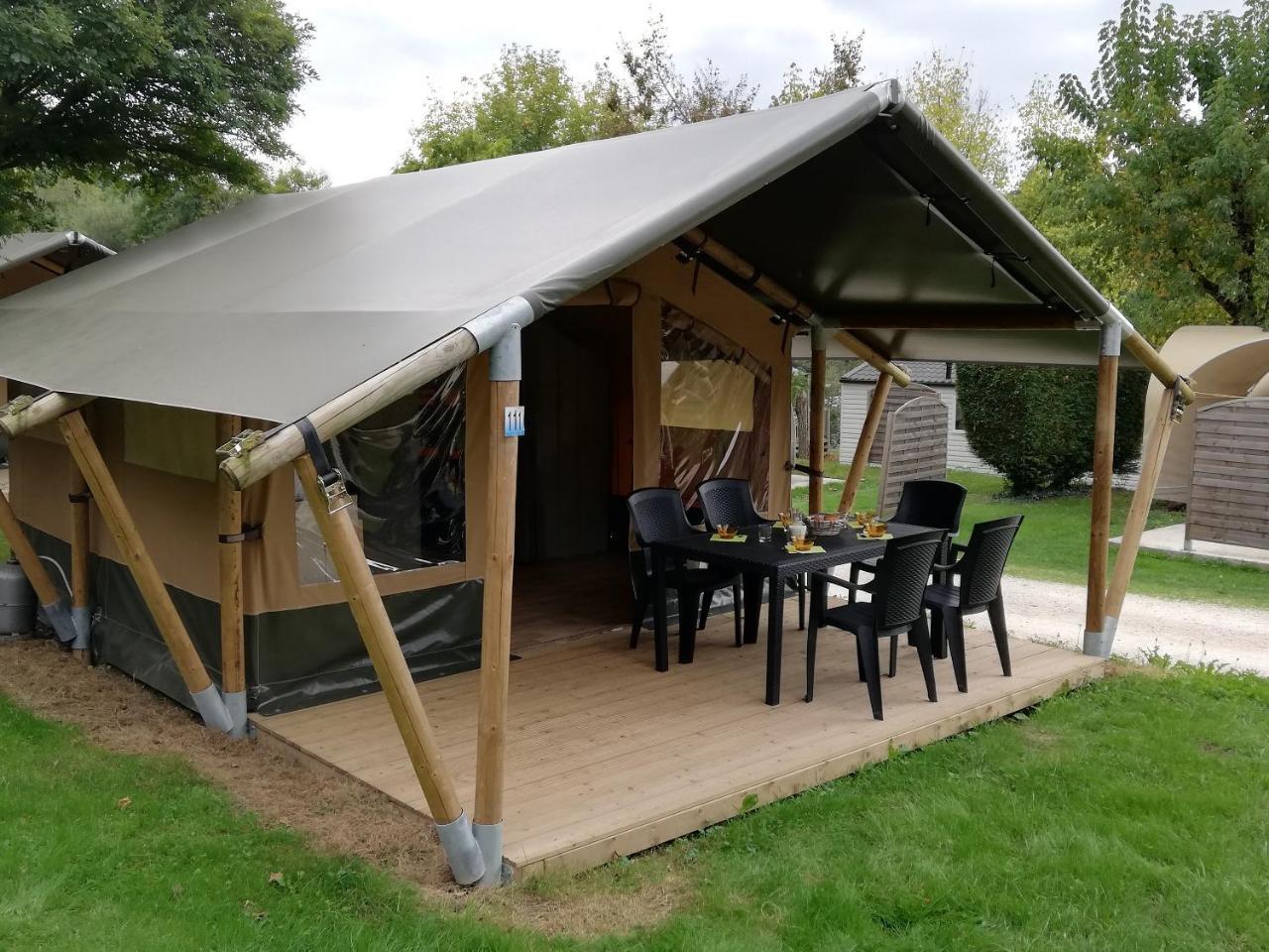Camping 3 Etoiles - Piscine Chauffee - Vue Montagne Saint-Girons  Kültér fotó