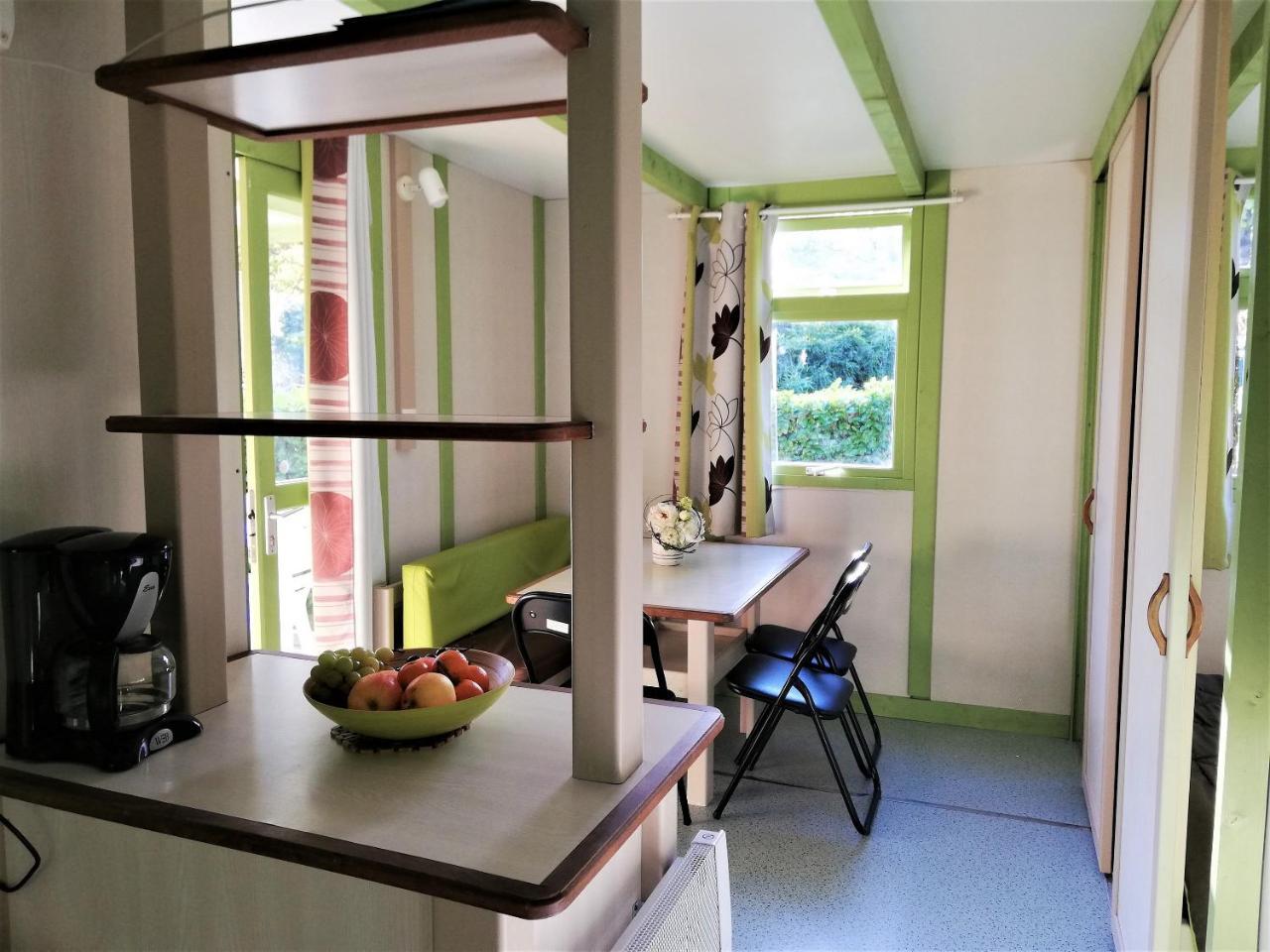 Camping 3 Etoiles - Piscine Chauffee - Vue Montagne Saint-Girons  Kültér fotó