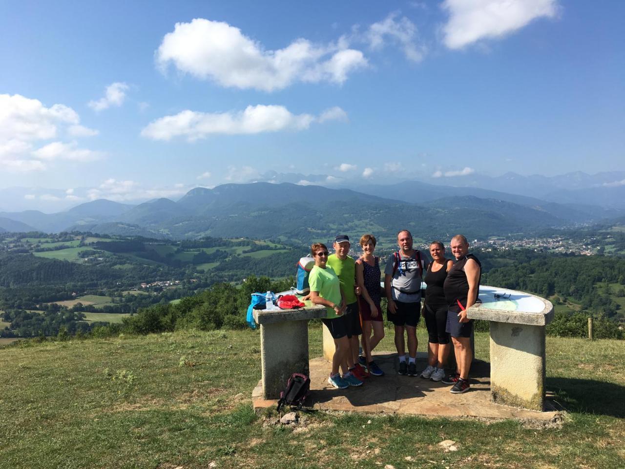 Camping 3 Etoiles - Piscine Chauffee - Vue Montagne Saint-Girons  Kültér fotó