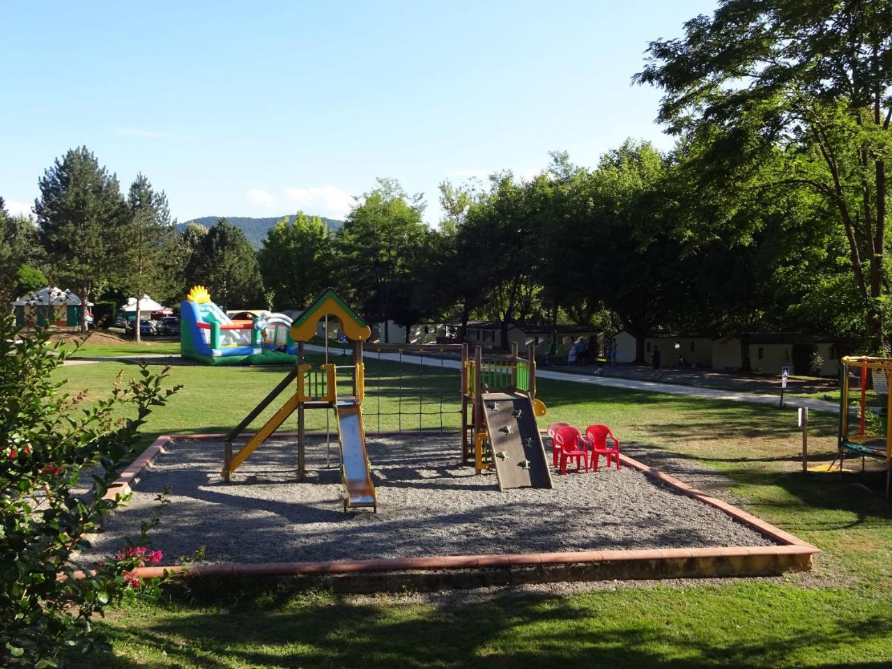 Camping 3 Etoiles - Piscine Chauffee - Vue Montagne Saint-Girons  Kültér fotó