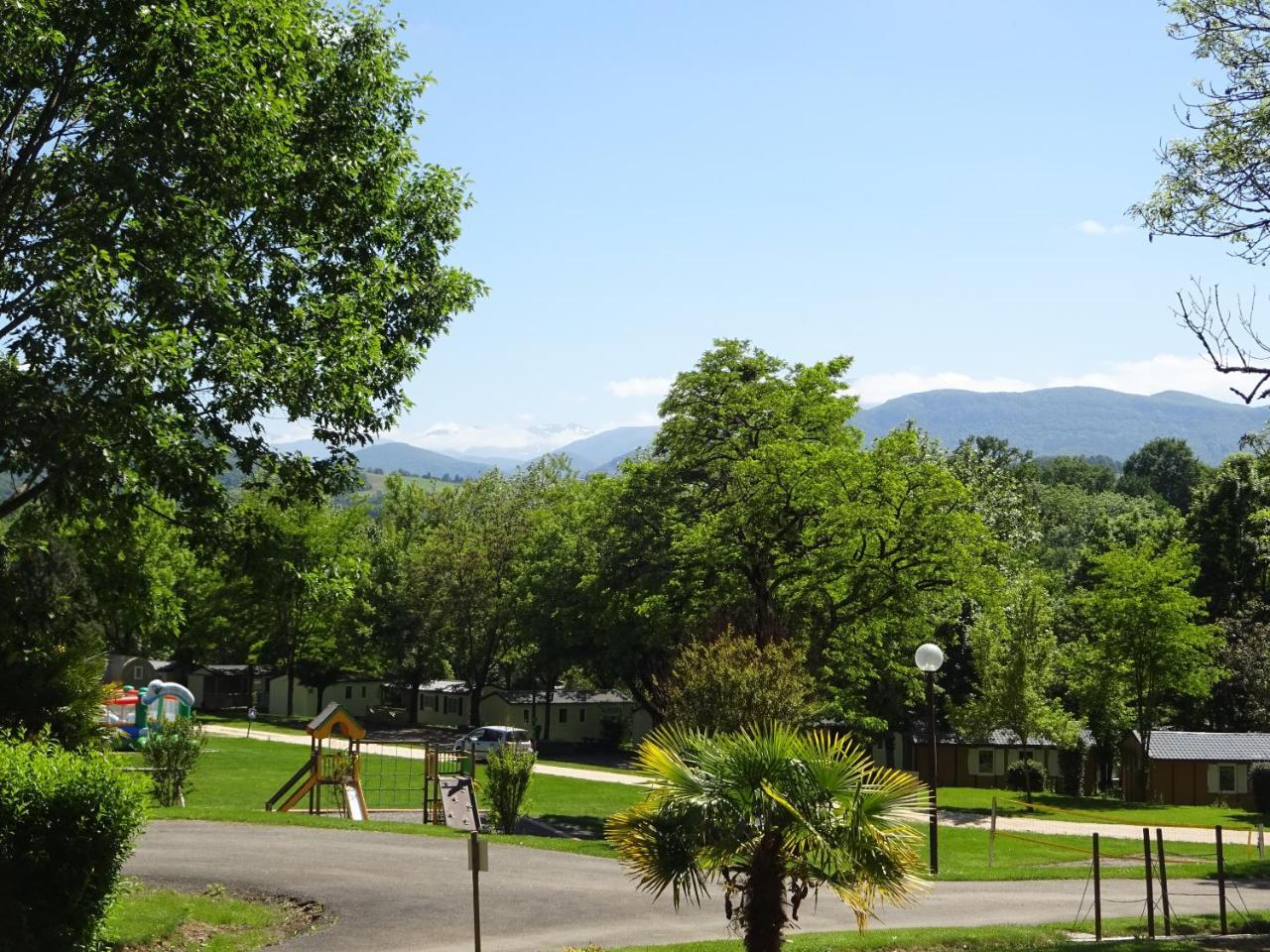 Camping 3 Etoiles - Piscine Chauffee - Vue Montagne Saint-Girons  Kültér fotó